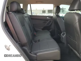 2018 Volkswagen Tiguan SEL z VIN 3VV3B7AX8JM208087, wystawiony jako Copart lot #59563715 z przebiegiem 79 863 mil mil oraz Szkoda całkowita • Salvage title. Historia ofert i sprzedaży dostępna na DreamBid. Obrazek 11.