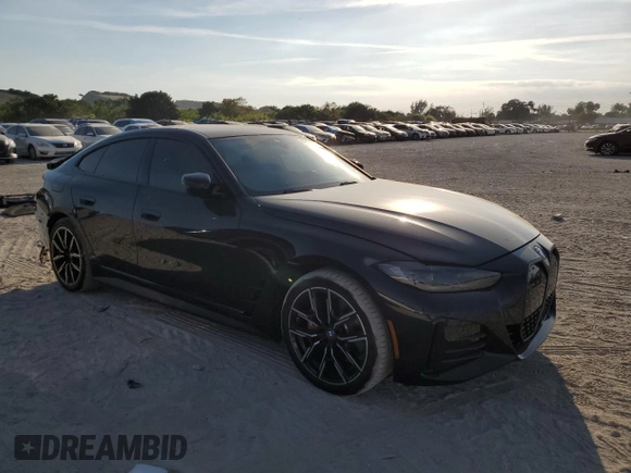 2023 BMW i4 eDrive40 z VIN WBY73AW07PFP07184, wystawiony jako Copart lot #42594723 z przebiegiem 1 547 mil mil oraz . Historia ofert i sprzedaży dostępna na DreamBid. Obrazek 4.