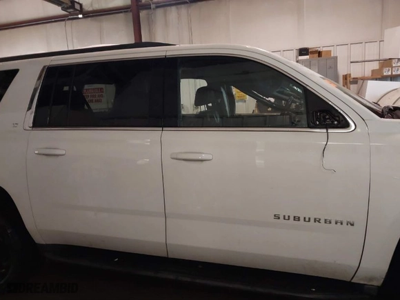 2017 Chevrolet Suburban LT with VIN 1GNSKHKCXHR328405, listed as a IAAI auction lot 41353035 with NaN miles. Bid and sale history available at carsss.com. Image 13.