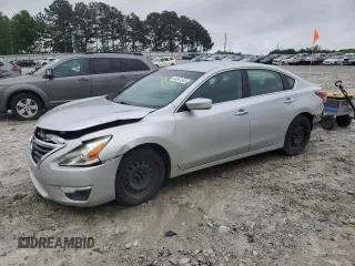 2015 Nissan Altima 2.5 with VIN 1N4AL3AP4FC438526, listed as a Copart auction lot 54361345 with 135,577 mi miles and Salvage title. Bid and sale history available at DreamBid. Image 1.