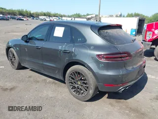 2018 Porsche Macan GTS z VIN WP1AG2A57JLB64544, wystawiony jako IAAI lot #42561773 z przebiegiem 59 400 mil mil oraz . Historia ofert i sprzedaży dostępna na DreamBid. Obrazek 3.