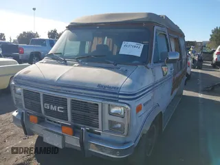 1989 GMC Vandura z VIN 1GDEG25K1K7521984, wystawiony jako IAAI lot #41371811 z przebiegiem 43 502 mil mil oraz . Historia ofert i sprzedaży dostępna na DreamBid. Obrazek 16.