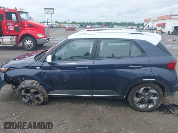 2024 Hyundai Venue SEL with VIN KMHRC8A32RU298638, listed as a IAAI auction lot 39283776 with 1,370 mi miles and . Bid and sale history available at DreamBid. Image 14.