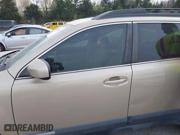 2010 Subaru Outback Prem All-Weathr/Pwr Moon with VIN 4S4BRCGC5A3343608, listed as a IAAI auction lot 41924817 with 225,964 mi miles. Bid and sale history available at carsss.com. Image 6.