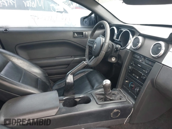 2007 Ford Mustang GT Deluxe with VIN 1ZVHT82H775355835, listed as a IAAI auction lot 42157832 with Not provided miles and . Bid and sale history available at DreamBid. Image 5.