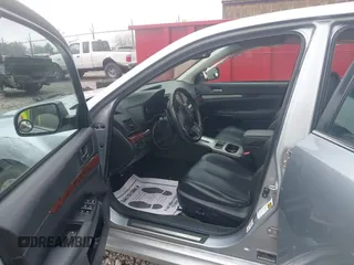 2013 Subaru Legacy Limited z VIN 4S3BMCP64D3047237, wystawiony jako IAAI lot #41924075 z przebiegiem 142 986 mil mil oraz . Historia ofert i sprzedaży dostępna na DreamBid. Obrazek 5.
