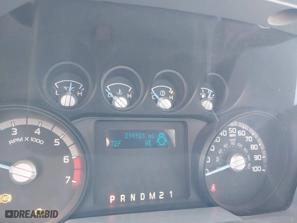 2015 Ford Super Duty F-250 SRW XLT with VIN 1FT7X2B69FEB71297, listed as a IAAI auction lot 41665201 with 214,931 mi miles. Bid and sale history available at carsss.com. Image 7.
