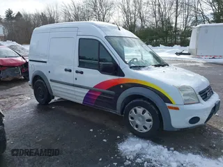 2011 Ford Transit Connect XLT z VIN NM0LS7DN2BT050418, wystawiony jako IAAI lot #41631356 z przebiegiem 154 095 mil mil oraz . Historia ofert i sprzedaży dostępna na DreamBid. Obrazek 1.
