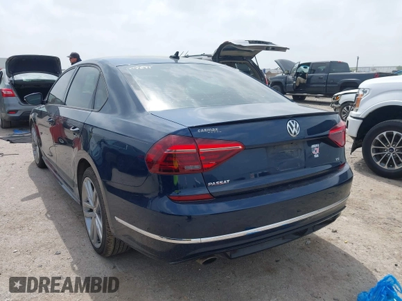 2018 Volkswagen Passat S z VIN 1VWAA7A35JC040106, wystawiony jako IAAI lot #41921626 z przebiegiem 60 785 mil mil oraz . Historia ofert i sprzedaży dostępna na DreamBid. Obrazek 3.