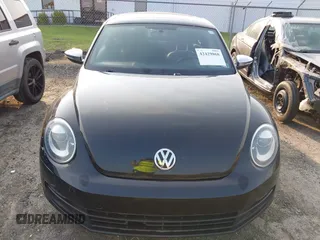 2013 Volkswagen Beetle 2.5L w/Sun/Sound/Nav с VIN 3VWJP7AT7DM677581, выставлен на аукционе IAAI как лот 42429868 с пробегом Не указан миль и . История ставок и продаж доступна на DreamBid. Изображение 21.