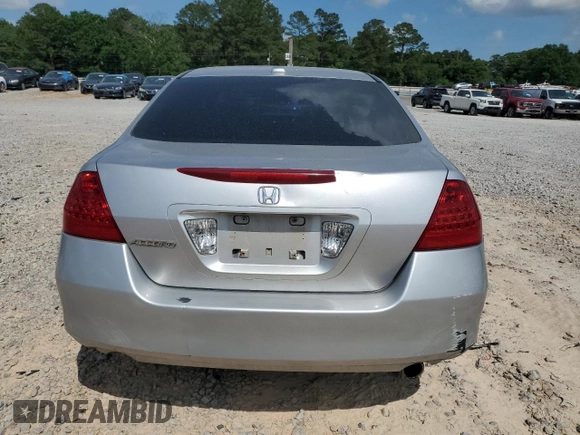 2006 Honda Accord EX-L z VIN 1HGCM56866A159217, wystawiony jako Copart lot #54994945 z przebiegiem 127 522 mil mil oraz Szkoda całkowita • Salvage title. Historia ofert i sprzedaży dostępna na DreamBid. Obrazek 6.
