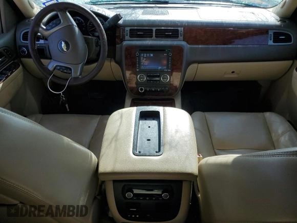 2013 Chevrolet Avalanche LTZ with VIN 3GNMCGE02DG208187, listed as a Copart auction lot 52190205 with 117,186 mi miles and Clean title. Bid and sale history available at DreamBid. Image 8.