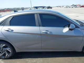 2024 Hyundai Elantra Limited с VIN KMHLP4DG1RU819415, выставлен на аукционе IAAI как лот 42027984 с пробегом 13 884 миль миль и . История ставок и продаж доступна на DreamBid. Изображение 14.