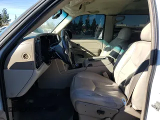 2006 GMC Yukon XL SLT z VIN 3GKFK16Z46G102197, wystawiony jako Copart lot #89339165 z przebiegiem 192 949 mil mil oraz Szkoda całkowita • Salvage title. Historia ofert i sprzedaży dostępna na DreamBid. Obrazek 7.