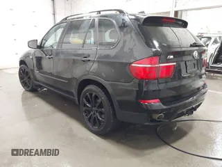 2012 BMW X5 35d z VIN 5UXZW0C58CL671740, wystawiony jako IAAI lot #41158203 z przebiegiem 97 451 mil mil oraz . Historia ofert i sprzedaży dostępna na DreamBid. Obrazek 3.