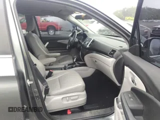 2017 Honda Ridgeline RTL с VIN 5FPYK3F58HB006571, выставлен на аукционе IAAI как лот 42515515 с пробегом 107 910 миль миль и . История ставок и продаж доступна на DreamBid. Изображение 5.