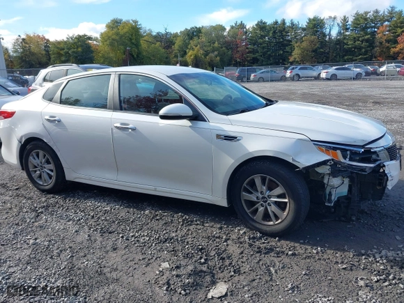 2016 Kia Optima LX with VIN KNAGT4L39G5098281, listed as a IAAI auction lot 40614976 with 99,914 mi miles. Bid and sale history available at carsss.com. Image 13.
