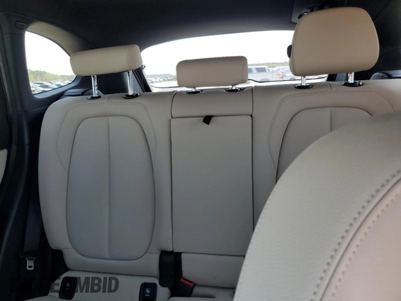 2018 BMW X1 xDrive28i with VIN WBXHT3C36J5L33585, listed as a Copart auction lot 51148545 with 32,091 mi miles and Salvage Title. Bid and sale history available at carsss.com. Image 10.