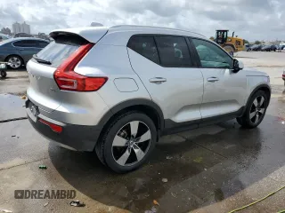 2019 Volvo XC40 Momentum z VIN YV4AC2HK4K2121194, wystawiony jako Copart lot #50720094 z przebiegiem 51 198 mil mil oraz Szkoda całkowita • Salvage title. Historia ofert i sprzedaży dostępna na DreamBid. Obrazek 3.