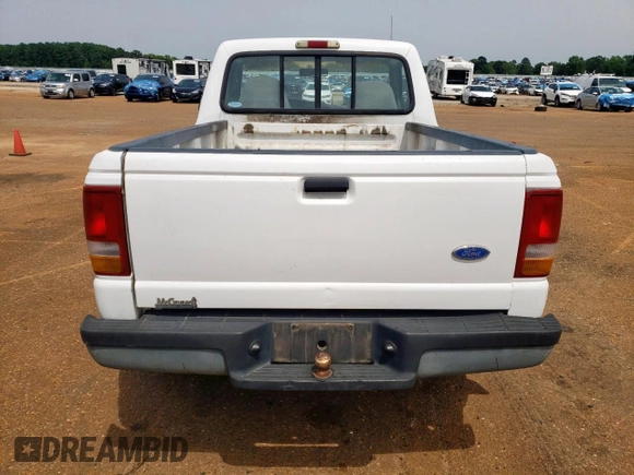 1996 Ford Ranger XL z VIN 1FTCR10A6TPB57691, wystawiony jako Copart lot #57167995 z przebiegiem 275 257 mil mil oraz Szkoda całkowita • Salvage title. Historia ofert i sprzedaży dostępna na DreamBid. Obrazek 6.