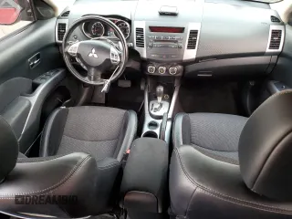 2013 Mitsubishi Outlander SE with VIN JA4AS3AW4DU013085, listed as a Copart auction lot 84697134 with 117,697 mi miles and Salvage Title. Bid and sale history available at carsss.com. Image 8.