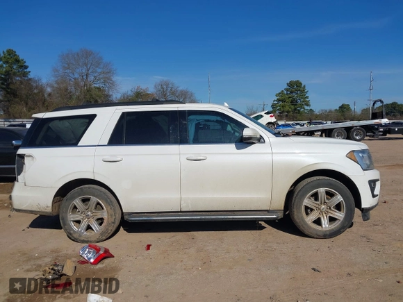 2020 Ford Expedition XLT with VIN 1FMJU1HT6LEA24349, listed as a IAAI auction lot 41218383 with 121,157 mi miles. Bid and sale history available at carsss.com. Image 14.