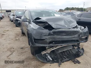 2024 Tesla Model Y Long Range z VIN 7SAYGDEEXRA290613, wystawiony jako IAAI lot #41698310 z przebiegiem Nie podano mil oraz . Historia ofert i sprzedaży dostępna na DreamBid. Obrazek 1.