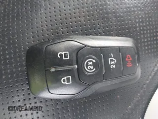 2016 Ford F-150 XL с VIN 1FTEW1CF3GKD14993, выставлен на аукционе IAAI как лот 42259528 с пробегом 88 582 миль миль и . История ставок и продаж доступна на DreamBid. Изображение 11.