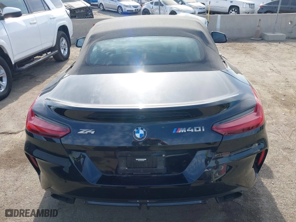 2022 BMW Z4 sDriveM40i with VIN WBAHF9C08NWX88691, listed as a IAAI auction lot 40983519 with 11,108 mi miles. Bid and sale history available at carsss.com. Image 16.