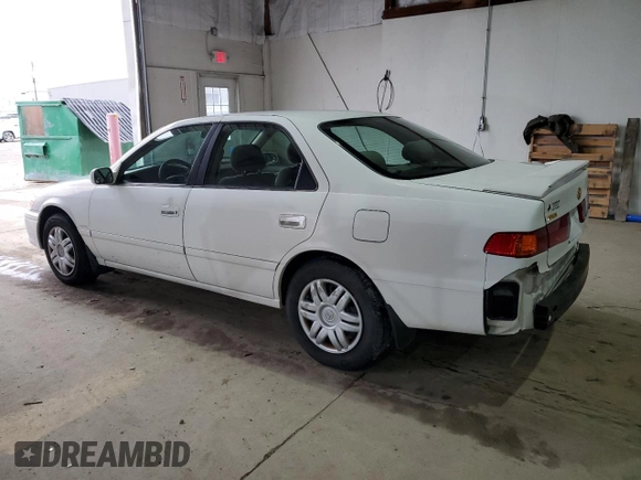 2000 Toyota Camry CE with VIN 4T1BG22K0YU961745, listed as a Copart auction lot 47946965 with 245,475 mi miles and Salvage Title. Bid and sale history available at carsss.com. Image 2.