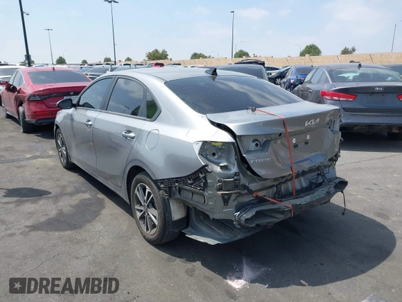 2024 Kia Forte LXS z VIN 3KPF24AD1RE748029, wystawiony jako IAAI lot #42107090 z przebiegiem 27 832 mil mil oraz . Historia ofert i sprzedaży dostępna na DreamBid. Obrazek 15.