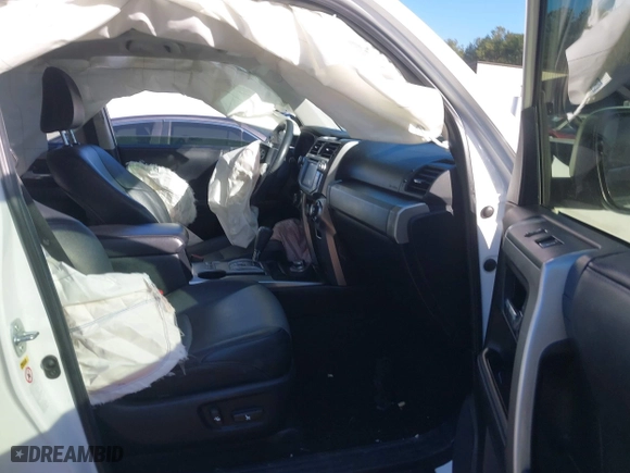 2019 Toyota 4Runner SR5 with VIN JTEBU5JR9K5654200, listed as a IAAI auction lot 41307016 with 158,643 mi miles. Bid and sale history available at carsss.com. Image 5.