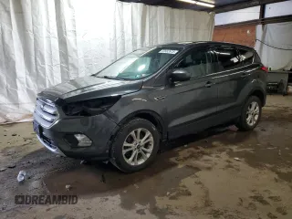 2019 Ford Escape SE z VIN 1FMCU9GD4KUB41658, wystawiony jako Copart lot #55562675 z przebiegiem 94 253 mil mil oraz Szkoda całkowita • Salvage title. Historia ofert i sprzedaży dostępna na DreamBid. Obrazek 1.