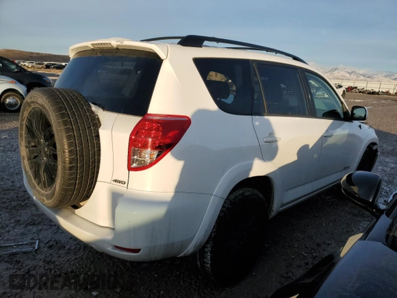2007 Toyota RAV4 Sport with VIN JTMBK32V476025200, listed as a Copart auction lot 85039324 with 177,018 mi miles and Salvage Title. Bid and sale history available at carsss.com. Image 3.