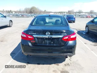 2016 Nissan Altima SL z VIN 1N4BL3AP7GC160503, wystawiony jako IAAI lot #41800943 z przebiegiem 105 619 mil mil oraz . Historia ofert i sprzedaży dostępna na DreamBid. Obrazek 16.