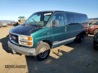 1997 GMC Savana with VIN 1GKGG25R4V1024370, listed as a Copart auction lot 41841565 with 95,950 mi miles and Salvage Title. Bid and sale history available at carsss.com. Image 1.
