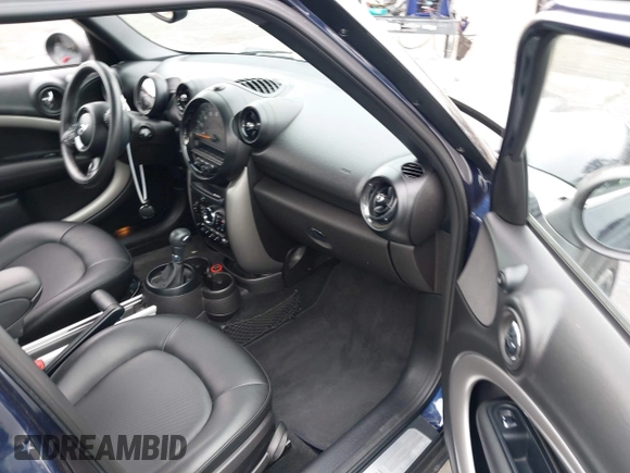 2016 MINI Countryman with VIN WMWZB3C55GWR46917, listed as a IAAI auction lot 42421995 with 23,157 mi miles and . Bid and sale history available at DreamBid. Image 5.
