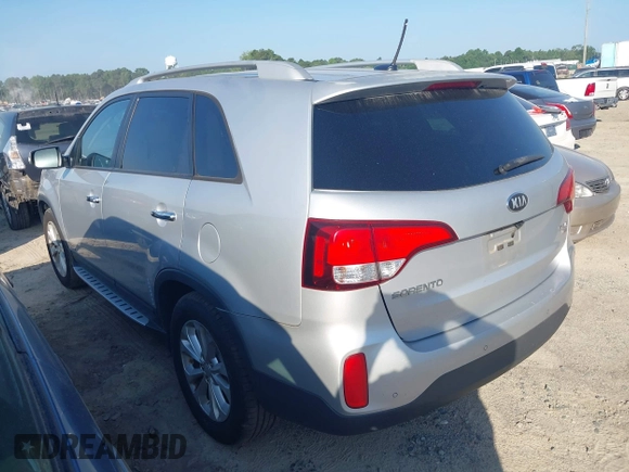 2015 Kia Sorento EX with VIN 5XYKUDA74FG562759, listed as a IAAI auction lot 42838149 with 180,571 mi miles and . Bid and sale history available at DreamBid. Image 3.