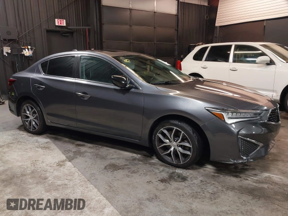2019 Acura ILX w/Premium Pkg with VIN 19UDE2F76KA012106, listed as a IAAI auction lot 41460790 with 67,052 mi miles. Bid and sale history available at carsss.com. Image 1.
