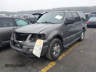 2004 Ford Expedition Special Service with VIN 1FMPU15L44LB05801, listed as a IAAI auction lot 41553046 with 286,759 mi miles. Bid and sale history available at carsss.com. Image 17.