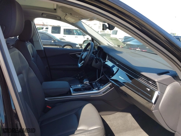 2021 Audi Q7 Premium with VIN WA1AJAF70MD035402, listed as a IAAI auction lot 41947818 with 40,939 mi miles. Bid and sale history available at carsss.com. Image 5.