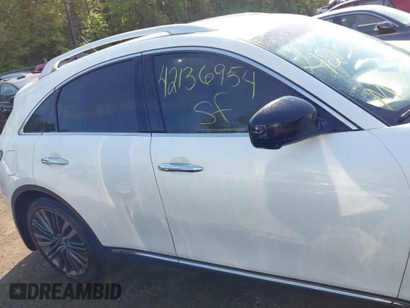 2017 Infiniti QX70 with VIN JN8CS1MW0HM411905, listed as a IAAI auction lot 42136954 with 84,146 mi miles. Bid and sale history available at carsss.com. Image 14.