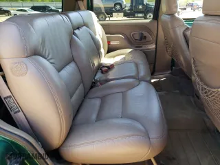1999 Chevrolet Tahoe with VIN 1GNEC13R3XJ382890, listed as a Copart auction lot 53373665 with 204,962 mi miles and Clean Title. Bid and sale history available at carsss.com. Image 11.