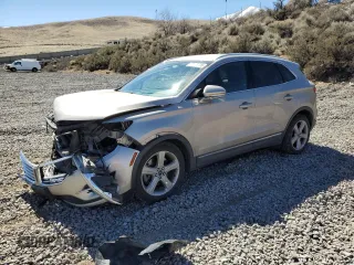 2015 Lincoln MKC with VIN 5LMCJ1A91FUJ03239, listed as a Copart auction lot 50196735 with 129,512 mi miles and Salvage Title. Bid and sale history available at DreamBid. Image 1.