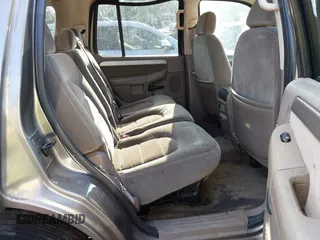 2003 Ford Explorer XLT с VIN 1FMZU63K83ZA92143, выставлен на аукционе IAAI как лот 42437278 с пробегом 286 800 миль миль и . История ставок и продаж доступна на DreamBid. Изображение 8.