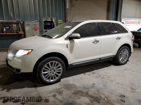 2013 Lincoln MKX with VIN 2LMDJ6JK1DBL06002, listed as a Copart auction lot 49215835 with 196,888 mi miles and Salvage Title. Bid and sale history available at carsss.com. Image 1.