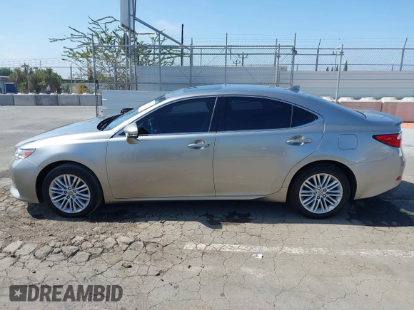 2015 Lexus ES 330 with VIN JTHBK1GG6F2160780, listed as a IAAI auction lot 42537683 with 39,564 mi miles and . Bid and sale history available at DreamBid. Image 14.