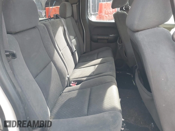 2007 Chevrolet Silverado 1500 1LT with VIN 2GCEK19J671724422, listed as a IAAI auction lot 41277843 with 111,802 mi miles and . Bid and sale history available at DreamBid. Image 8.