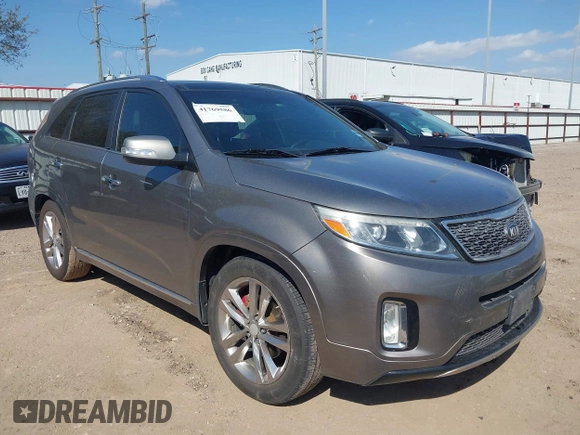 2014 Kia Sorento SX Limited with VIN 5XYKW4A75EG517578, listed as a IAAI auction lot 41769586 with 183,583 mi miles. Bid and sale history available at carsss.com. Image 1.
