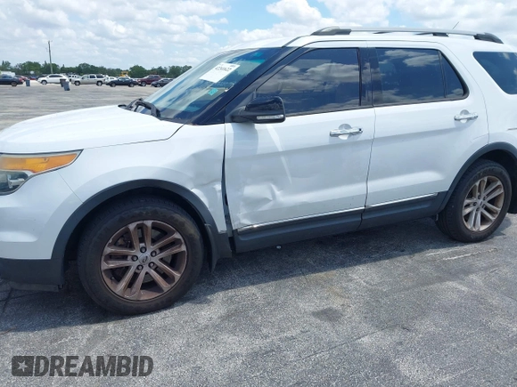 2014 Ford Explorer XLT with VIN 1FM5K7D88EGB27971, listed as a IAAI auction lot 42241622 with 198,422 mi miles and . Bid and sale history available at DreamBid. Image 6.
